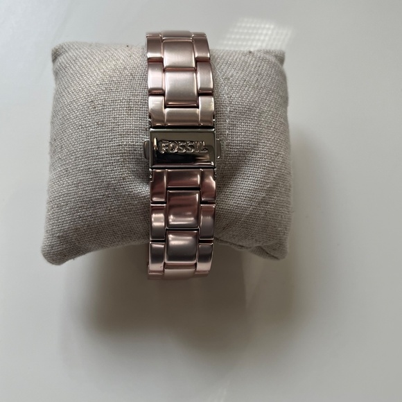 Fossil Rose Gold Pink Watch - Picture 2 of 5